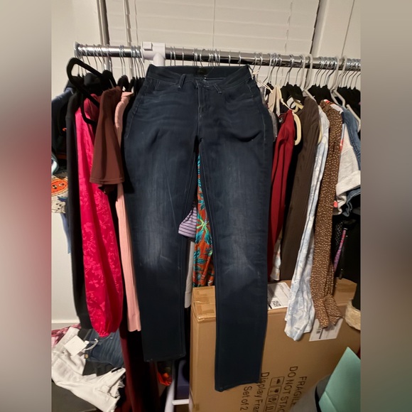 MOTHER
Mid Rise Dazzler Skimp Night Tripper Jean - Picture 2 of 4